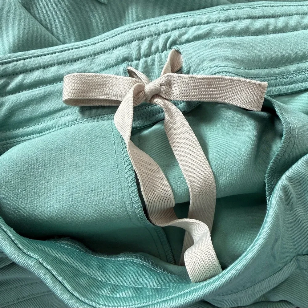 NWT FIGS | 2.0 Axim Cargo Pants Scrubs Technical Collection Green XS